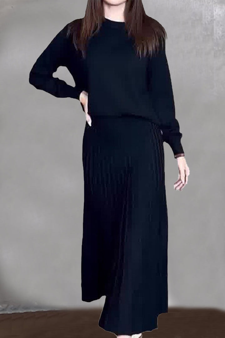 Aafke | Elegant, plain two-piece suit with an O-neck and long sleeves