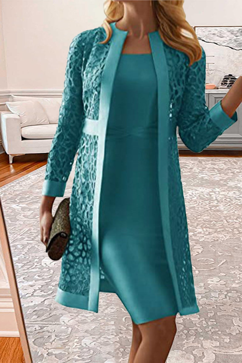 Amelie | Elegant, long-sleeved two-piece suit made from solid, hollowed-out lace