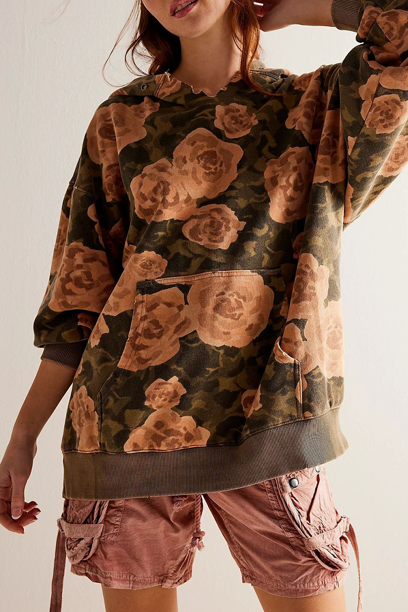 Henriette | Casual Street Flowers hoodie with snakeskin print and leopard pockets