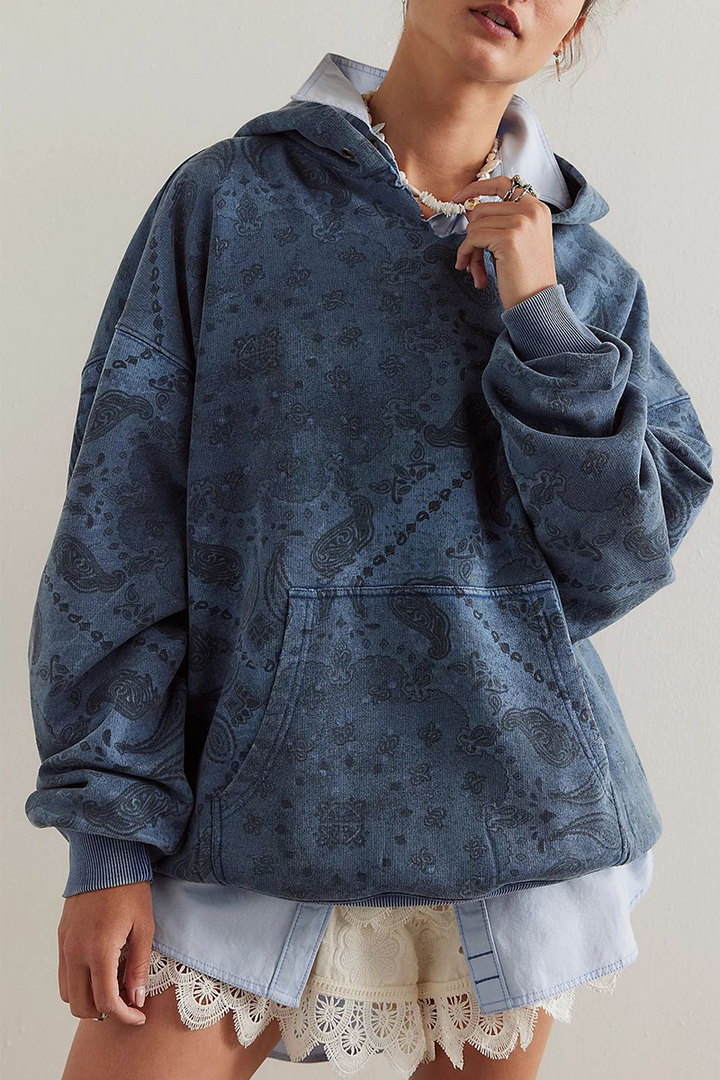 Henriette | Casual Street Flowers hoodie with snakeskin print and leopard pockets