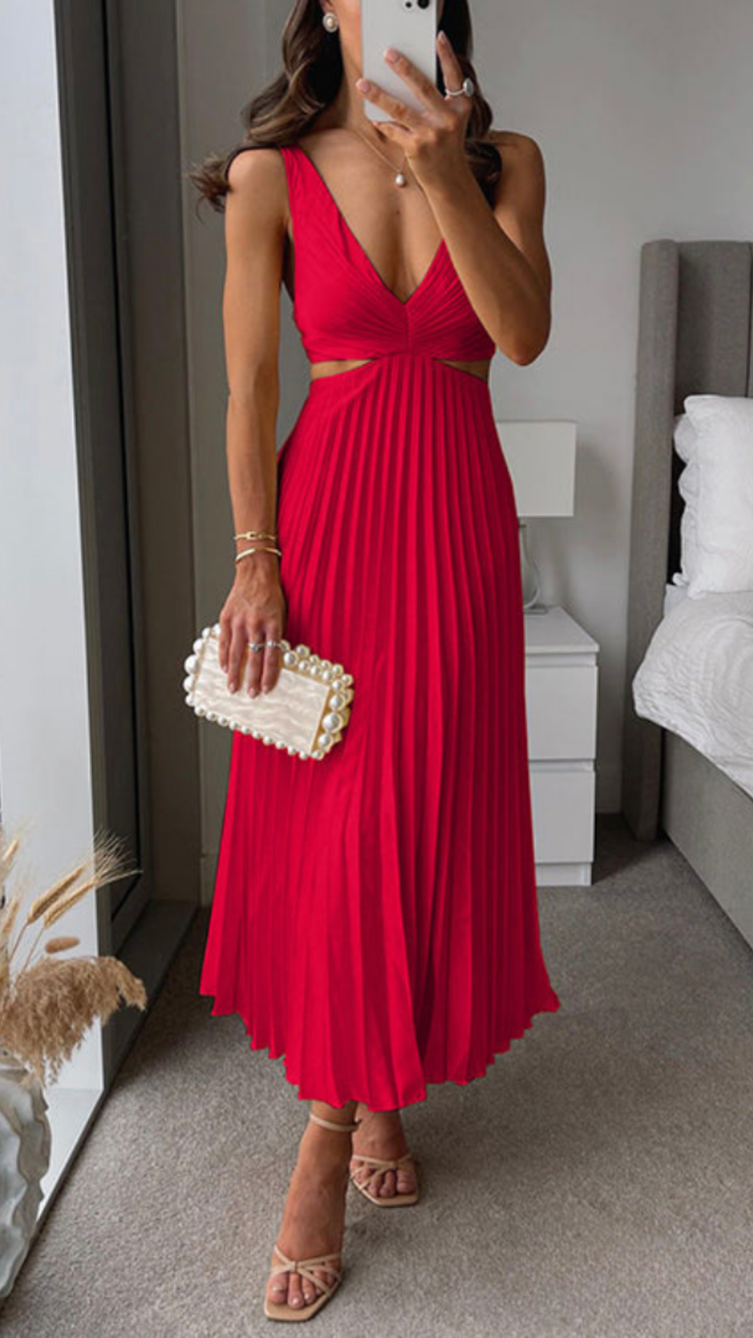Beatriz® | Pleated Long Dress With A Cut Out Waist