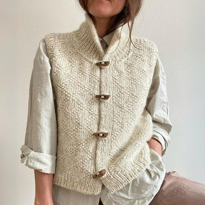 Nancy | Simple sleeveless cardigan