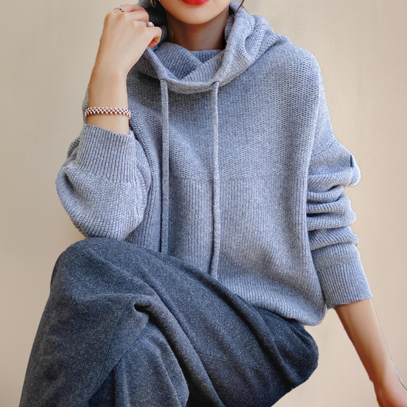 Delfina  | Elegant turtleneck sweater made of merino wool