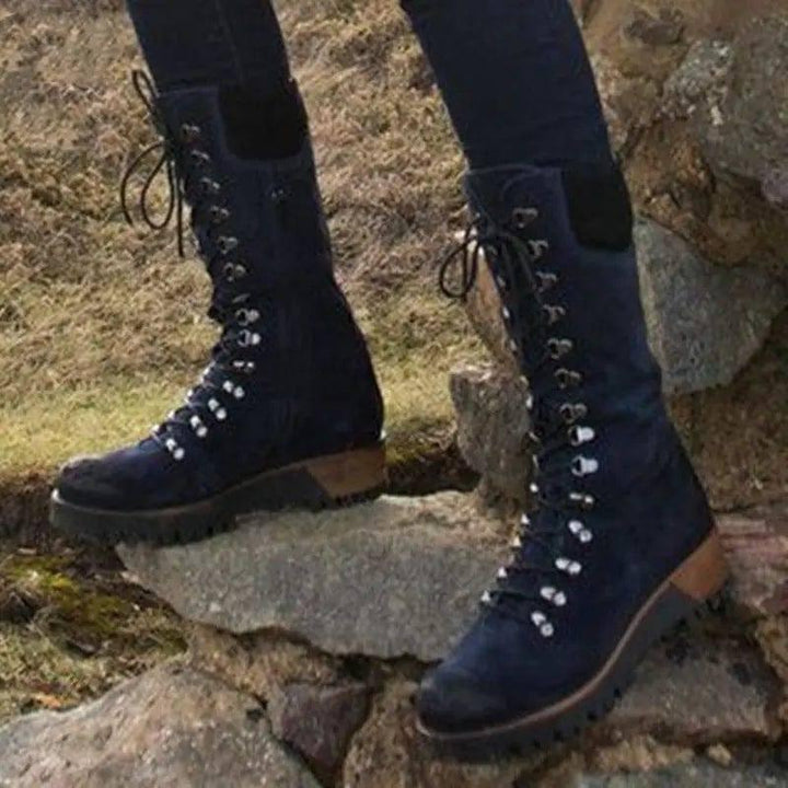 Estela | Elegant and detailed support boots