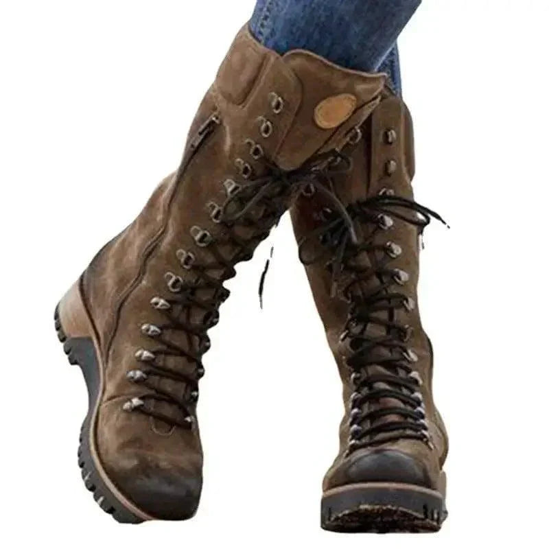 Estela | Elegant and detailed support boots