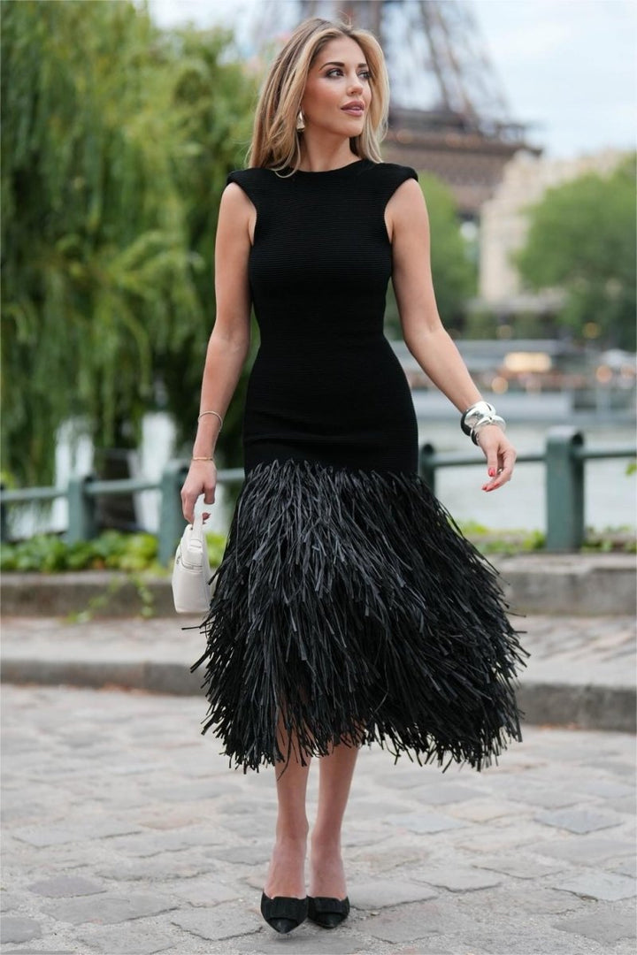 Wendy® | Backless Midi Dress In Knitted Fabric With Tassels