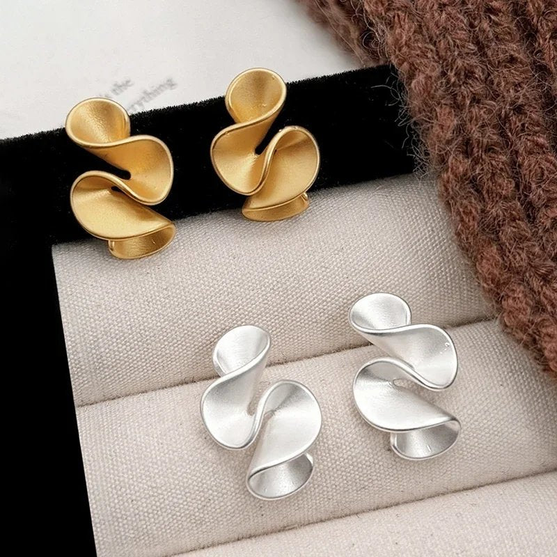Brooklynn™ | Twisted Sculptural Clip-On Earrings
