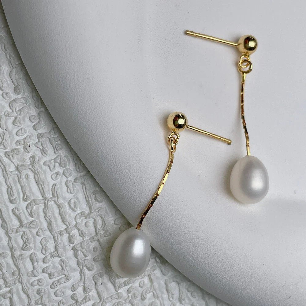 Julianna™ | Elegant Droplet Pearl Earrings