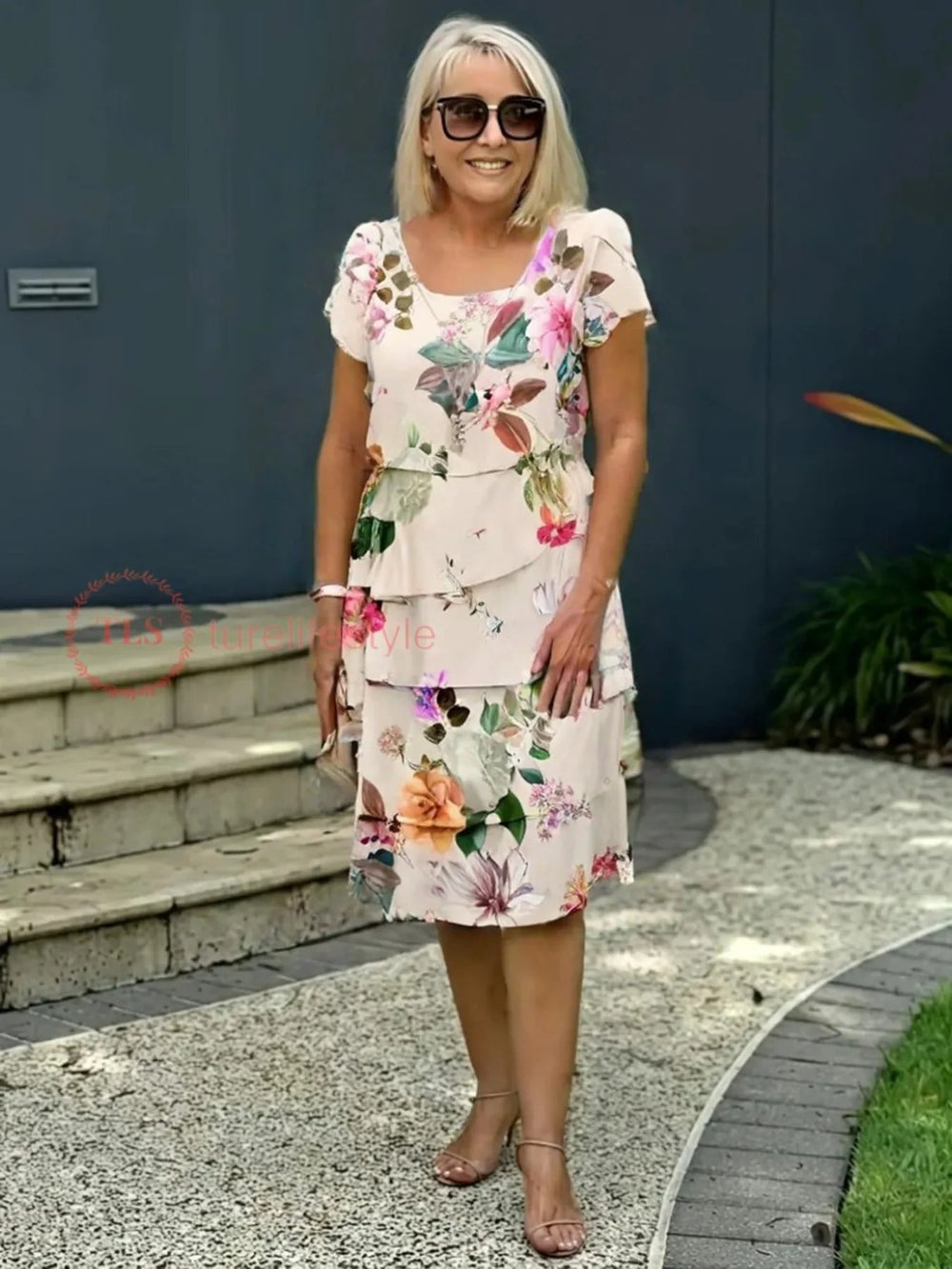 Sara™ | Floral Embroidered Flowing Midi Dress