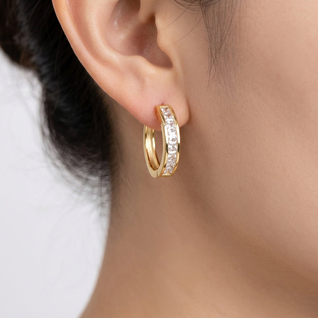 Harley™ | Chic Gold Hoop Earrings with Crystals