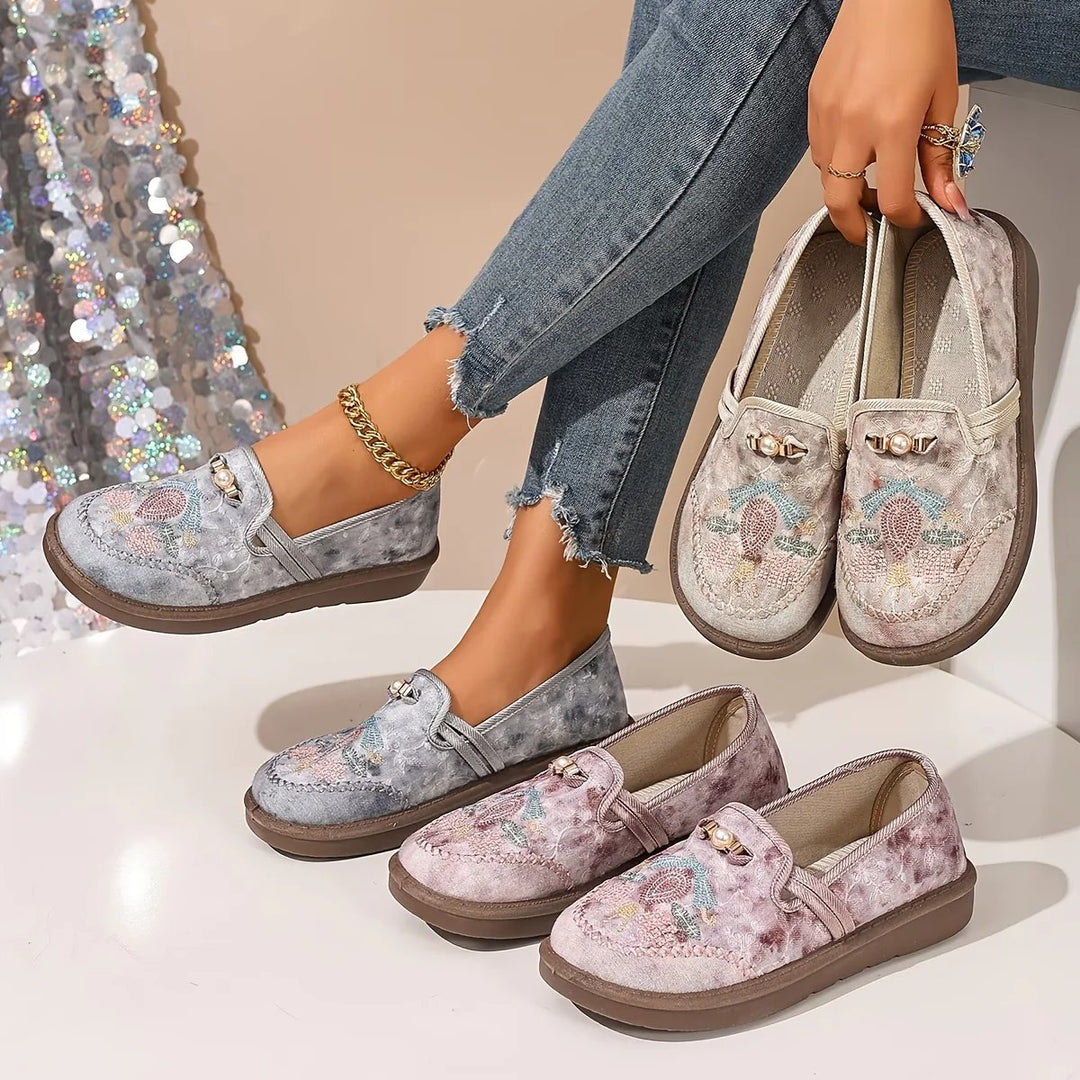 Chloe™ | Lightweight Cushioned Sport Sneakers