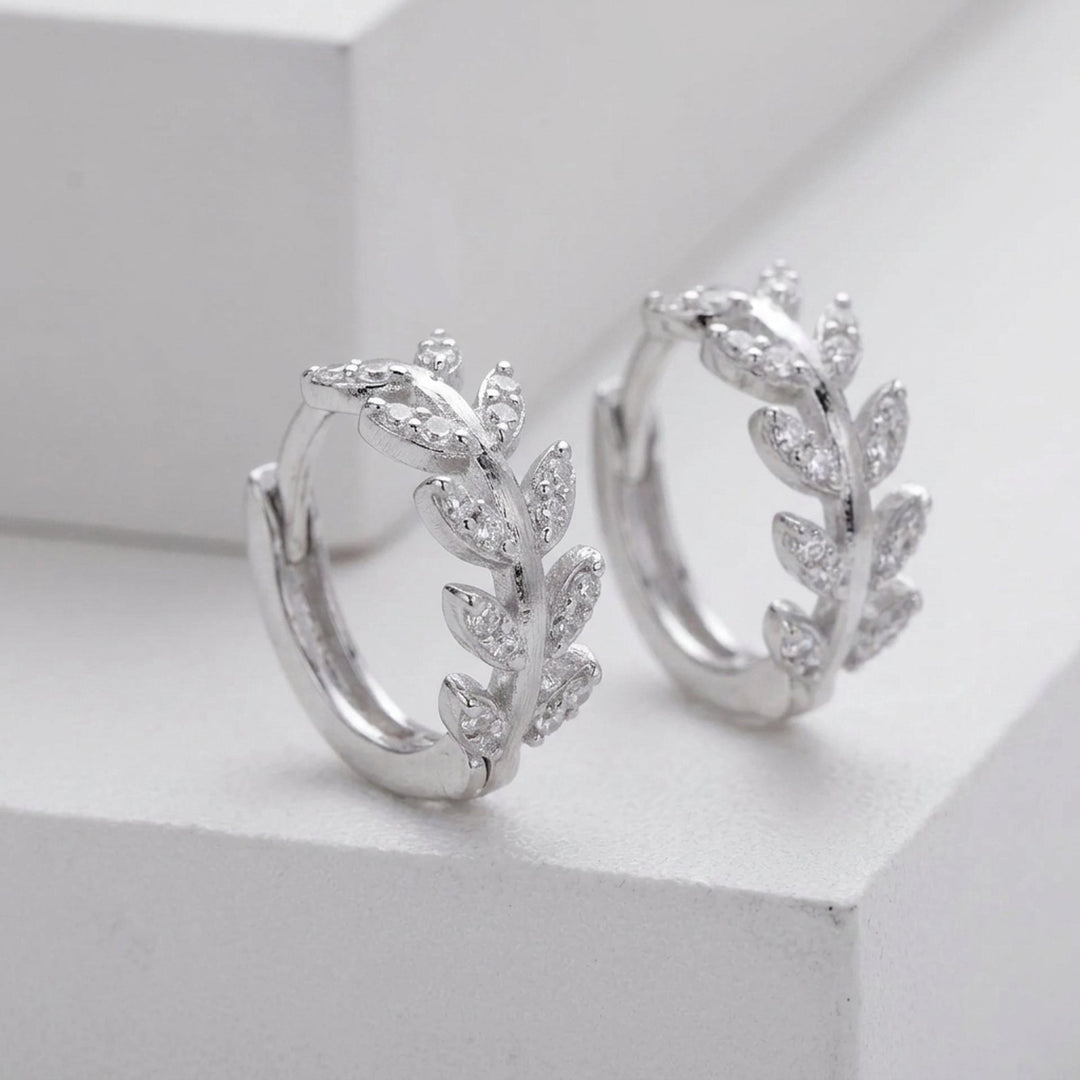 Kayla™ | Leaf-Shaped Hoop Earrings